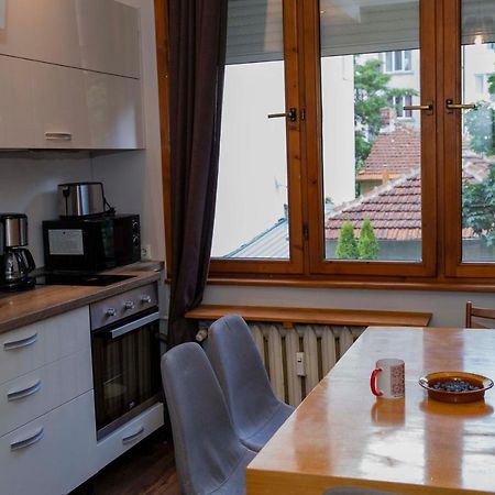 Central Sofia 3-Bedroom Apartment - Urban Art Gallery - Free Parking! Exterior photo