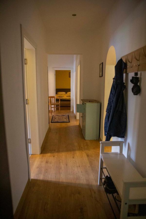 Central Sofia 3-Bedroom Apartment - Urban Art Gallery - Free Parking! Exterior photo
